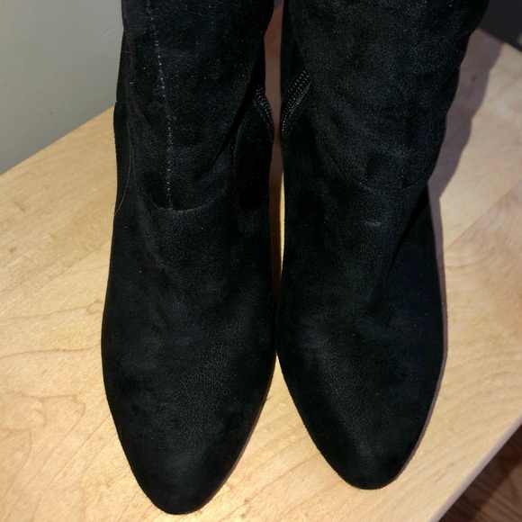 International Concepts Knee-high Suede Stiletto Round Toe Boots - Picture 4 of 6